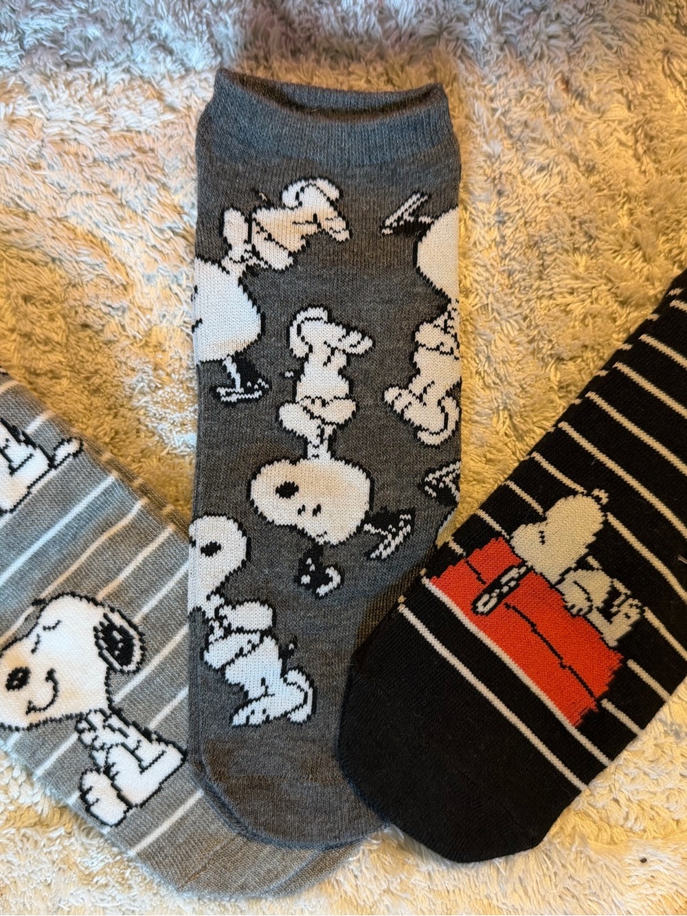Snoopy women’s  Grey black Novelty Socks - Peanuts Design set of 3